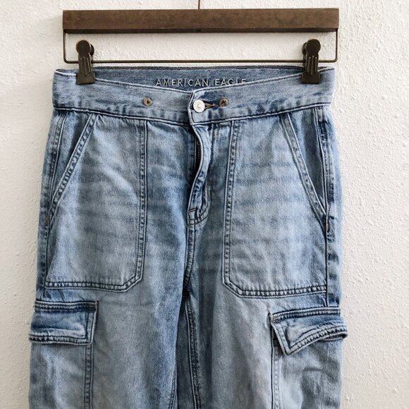 AMERICAN EAGLE AE High Waisted Denim Cargo Jogger Jeans Size 0 - Picture 4 of 7